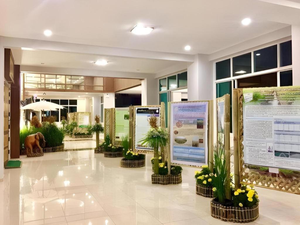 The Impress Nan Hotel Екстериор снимка