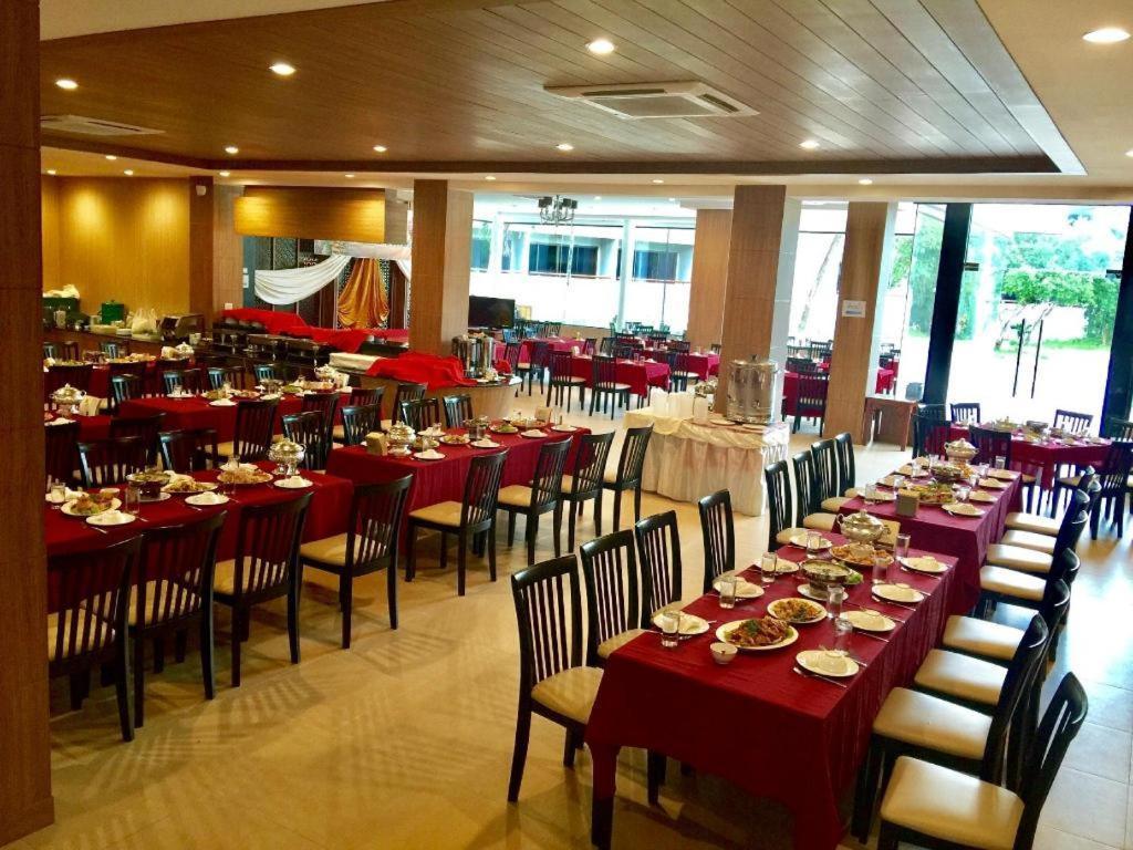 The Impress Nan Hotel Екстериор снимка